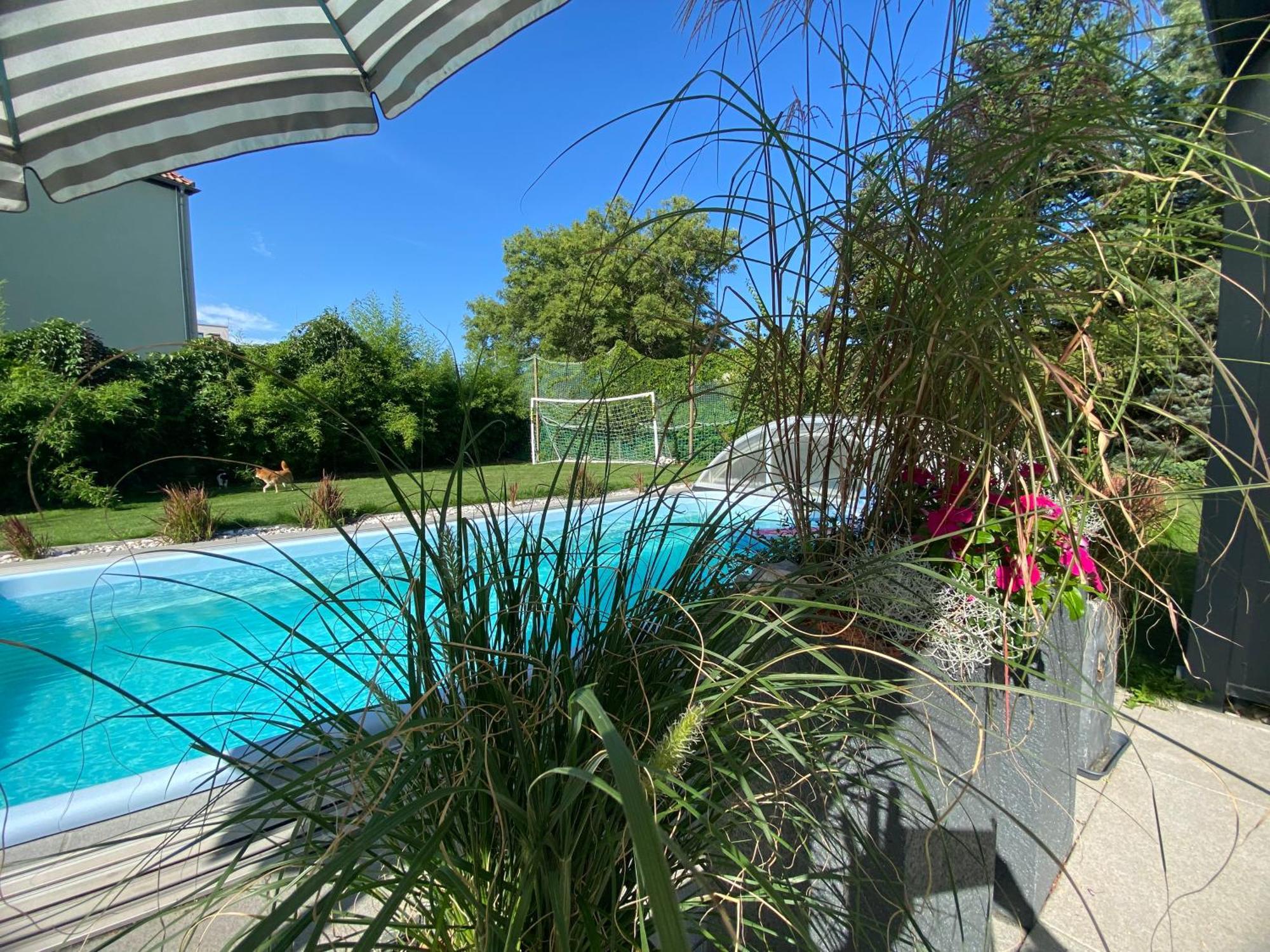 Pool&Lake Holiday Home Markkleeberg Buitenkant foto
