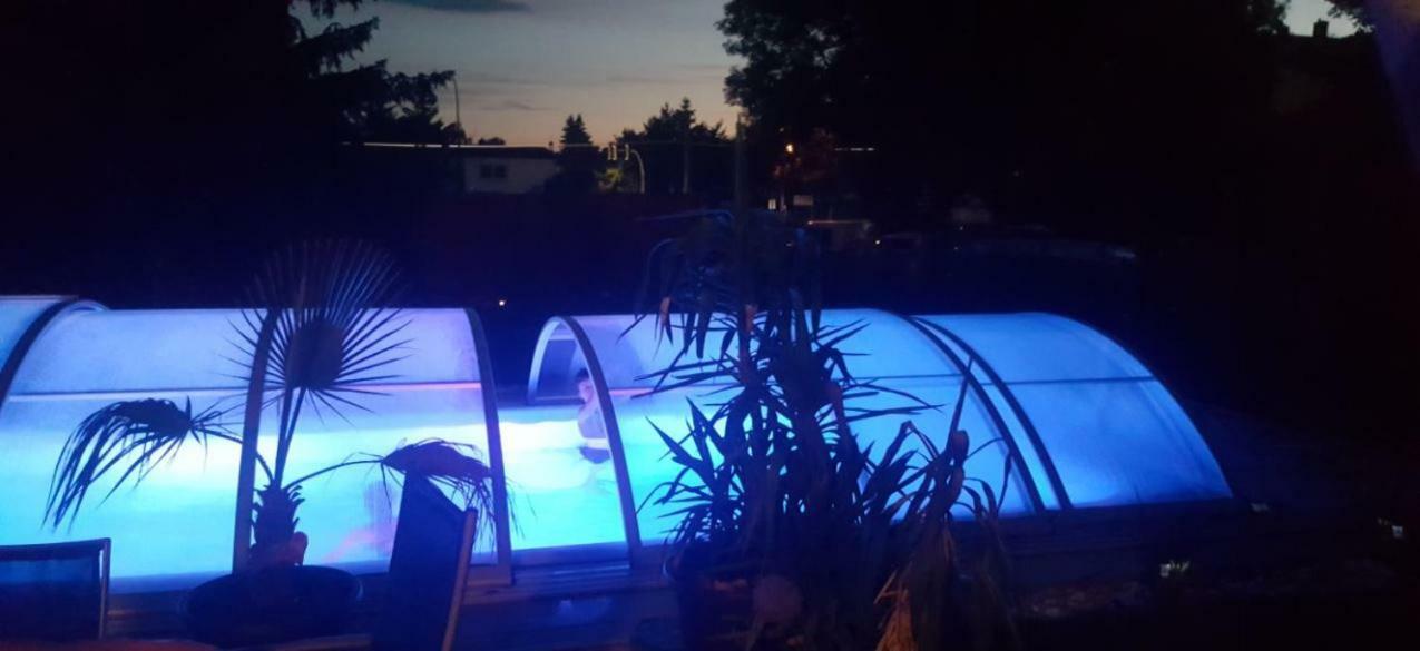 Pool&Lake Holiday Home Markkleeberg Buitenkant foto